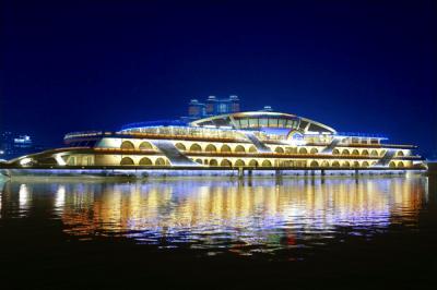 종합봉사선 《무지개》호