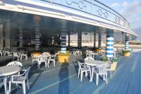 종합봉사선 《무지개》호